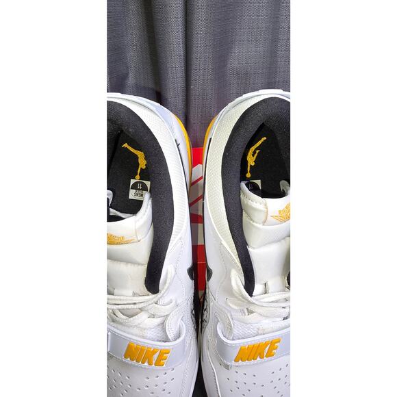 Nike Air Jordan Legacy 312 Low White Black Tour Yellow Mens sz 11 - Picture 5 of 8